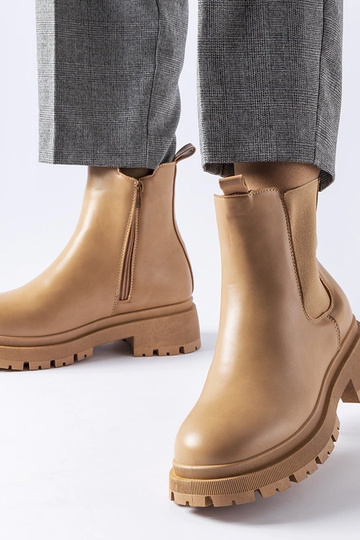 Botins clássicos isolados...