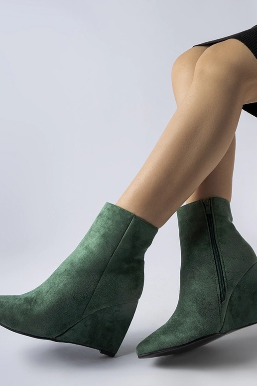 Botas de salto alto verdes com bico...