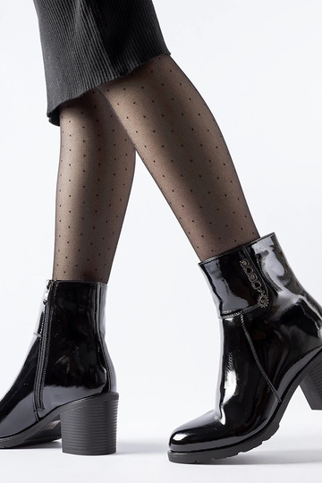Botins pretos envernizados... 2