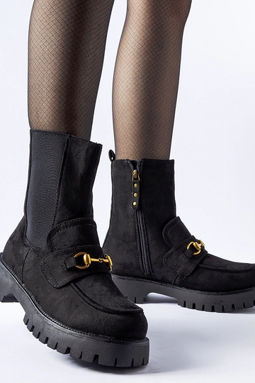 Botas pretas com fivela e...