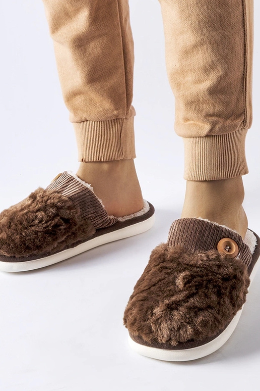 Chinelos Lakeland isolados marrons