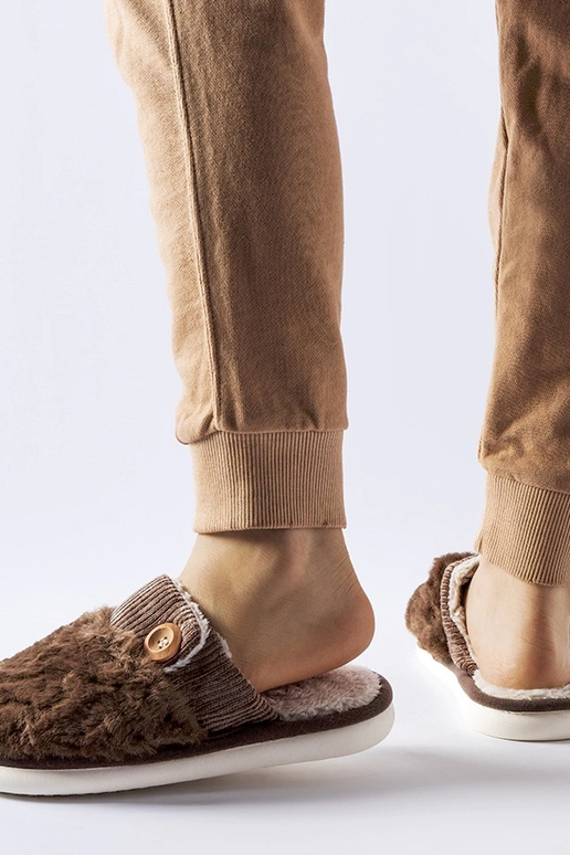 Chinelos Lakeland isolados marrons