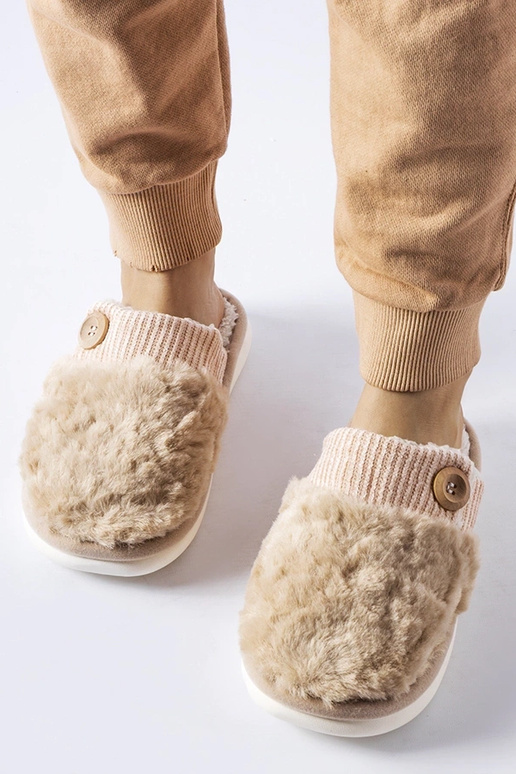 Chinelos isolados bege Lakeland