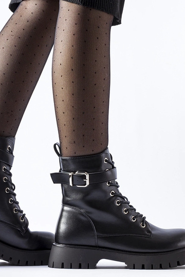 Botins pretos com...