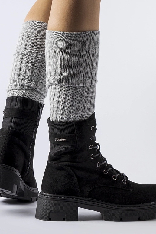 Botas isoladas pretas de camurça Cunha