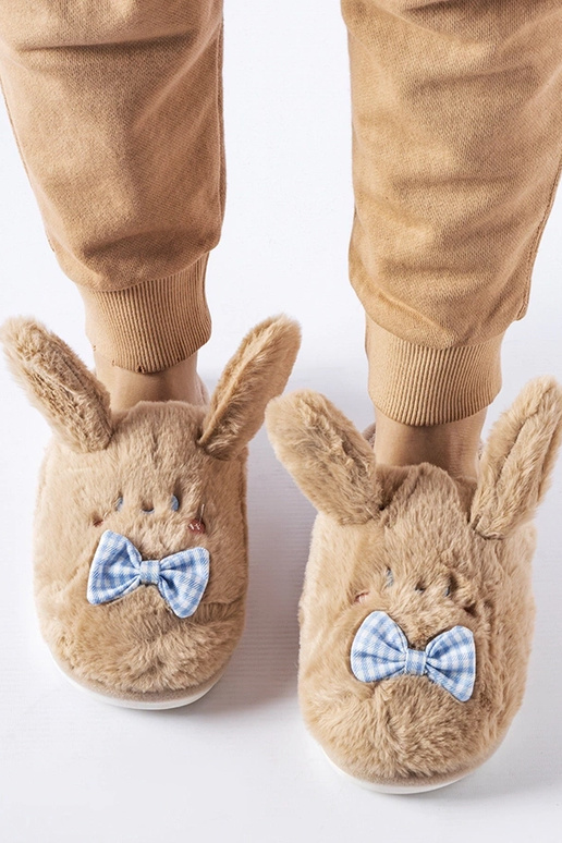 Pantufa bege com orelhinhas e laço Bruna