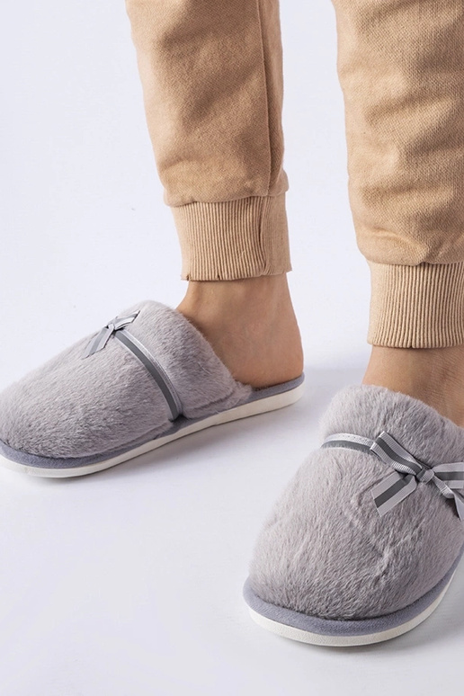 Pantufas quentes cinza com laço Antonina