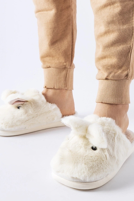 Pantufas brancas quentes com orelhas...