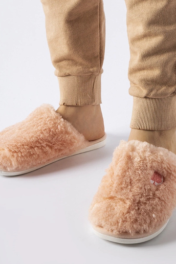 Pantufas quentes rosa com patch Alessio