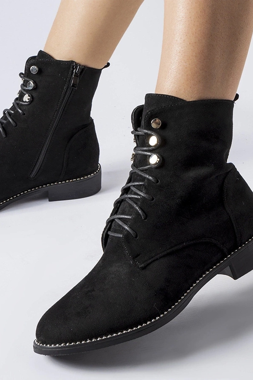 Botas pretas isoladas em camurça...