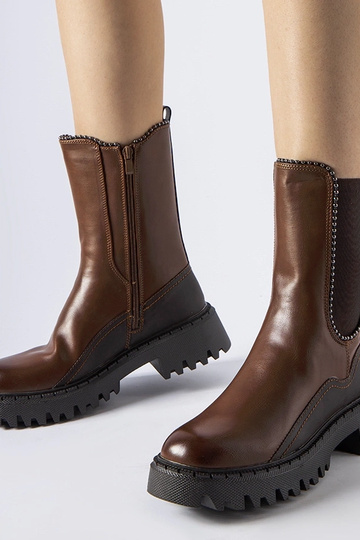 Botas de cano curto marrons...