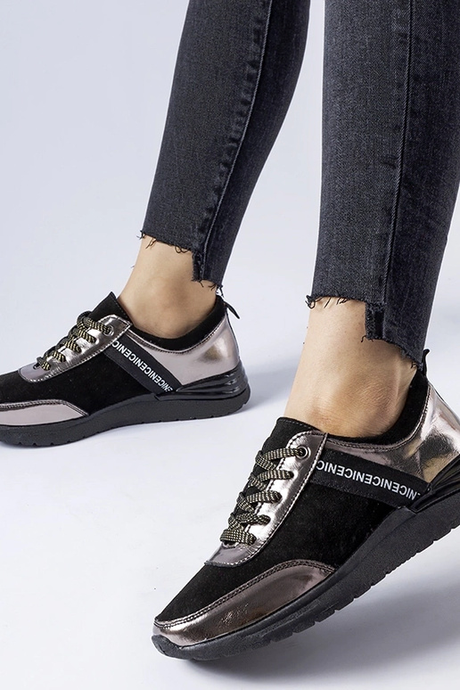 Tênis de couro preto e cinza da...