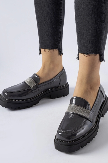 Mocassins cinza escuro brilhantes Fecteau 2