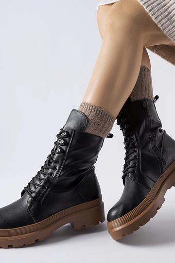 Botas de caminhada pretas... 2