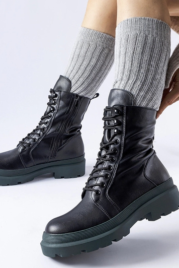 Botas de caminhada pretas... 2