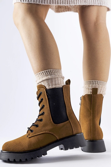 Botins castanhos com sola... 2