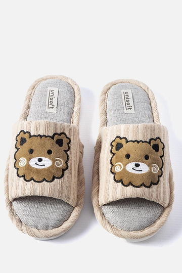 Chinelos bege decorados com... 2