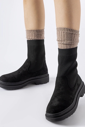 Botas de meia grossa pretas...