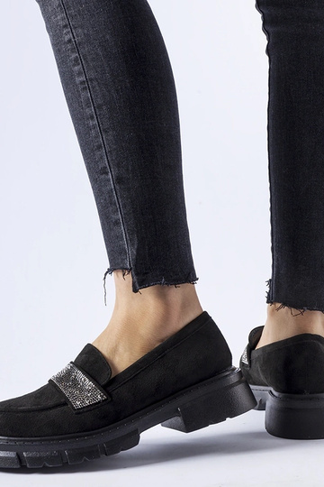 Sapatos pretos de camurça... 2