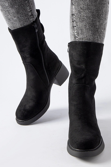 Botins pretos de camurça... 2