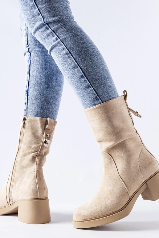 Botas de tornozelo na cor areia com...