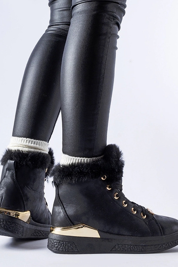 Tênis cano alto preto com...