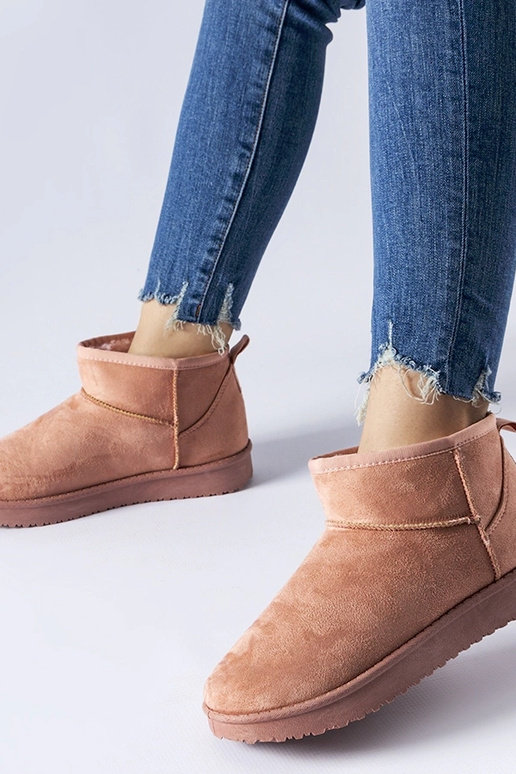 Botas de neve curtas isoladas rosa...