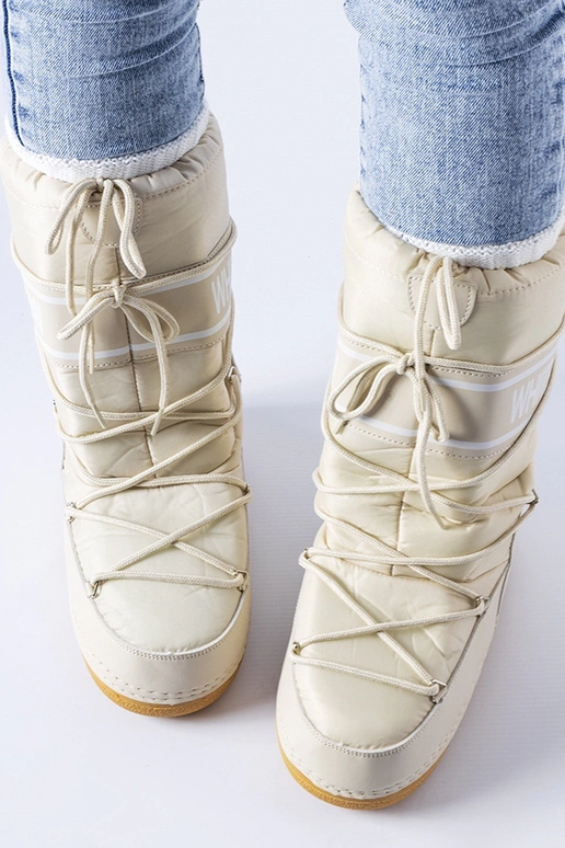 Botas de neve leves e isoladas bege...