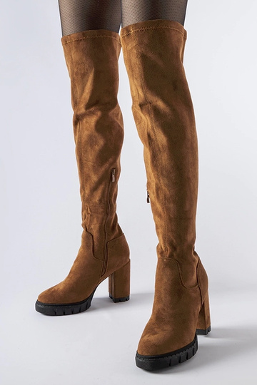 Botas de salto alto marrom... 2