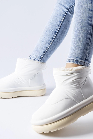 Botas de neve brancas... 2