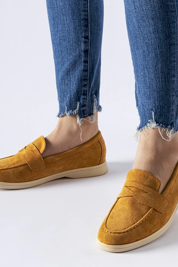 Calcinha de camurça...