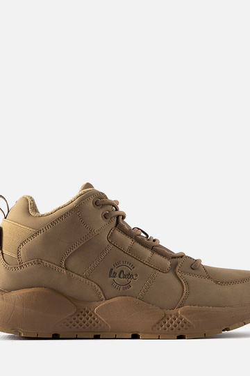 Tênis marrons Lee Cooper...