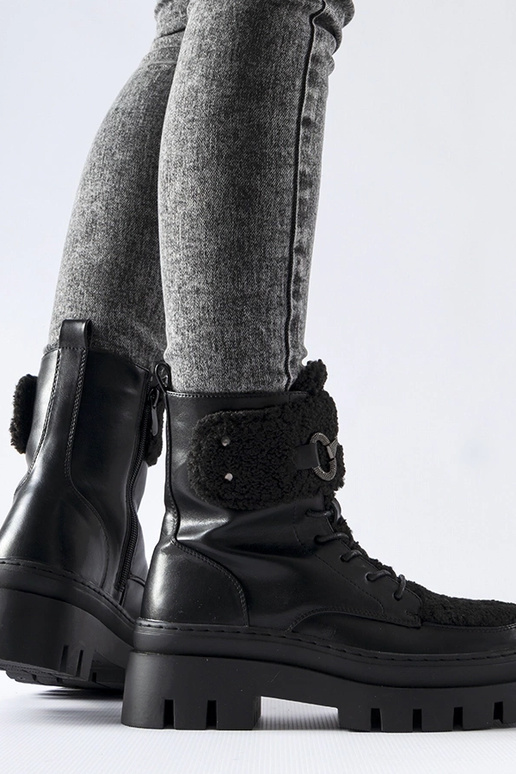 Botas de trabalho pretas com fivela...