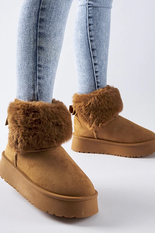 Botas de neve decoradas com pelinho...