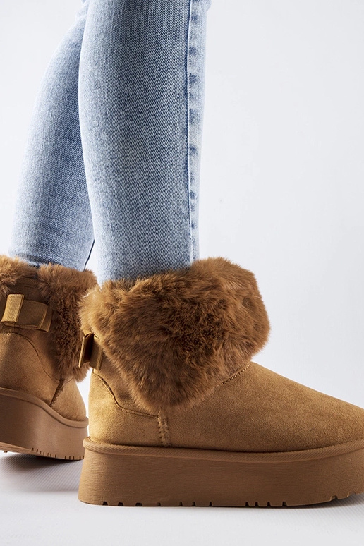 Botas de neve decoradas com pelinho...