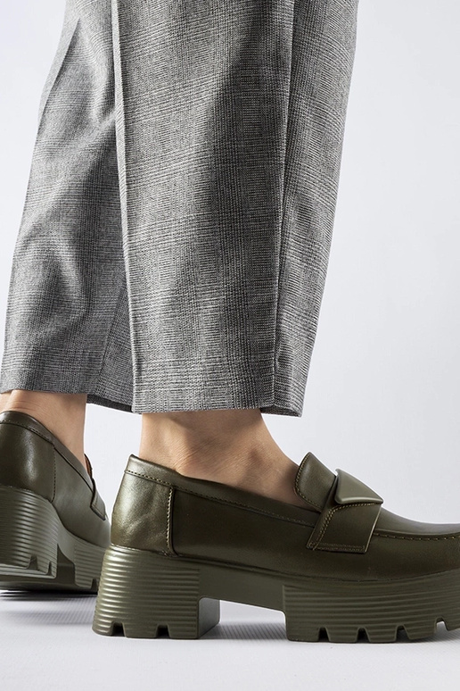 Mocassins verdes com sola Eligio maciça