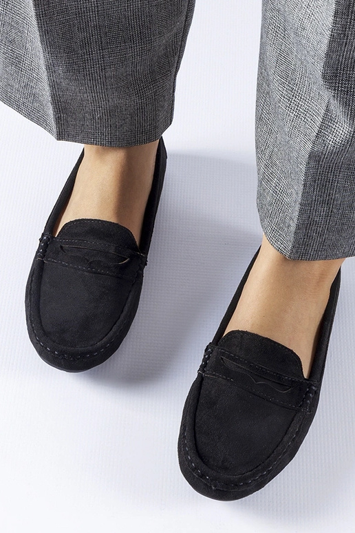 Mocassins pretos de camurça sintética...