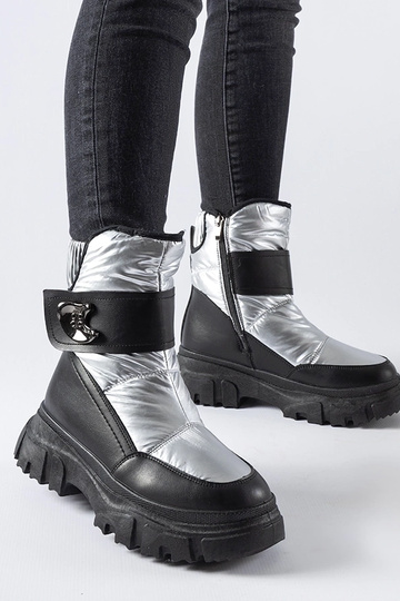 Botas de neve forradas...