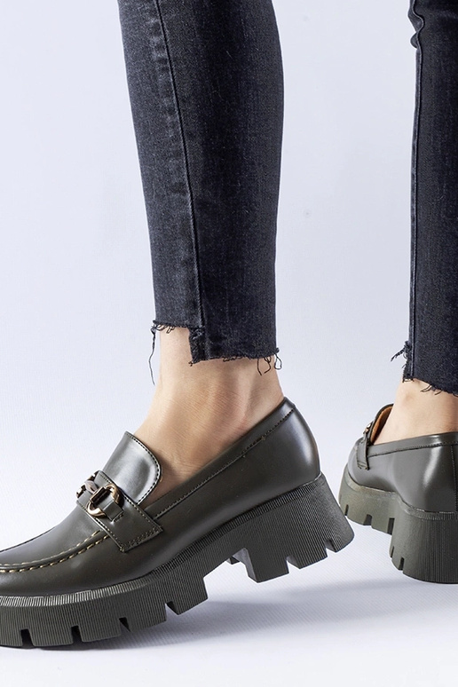 Mocassim verde com fivela Cerzeto