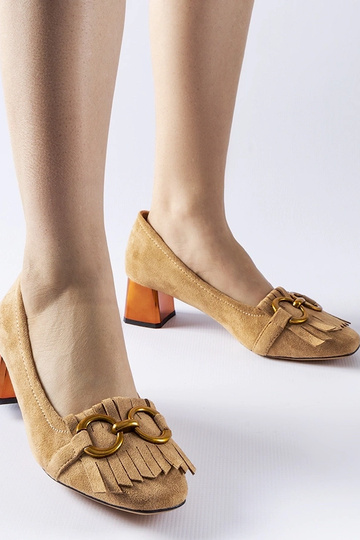 Sapatos bege com salto bloco Basso