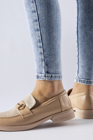 Mocassim bege com fivela Gennaro 2