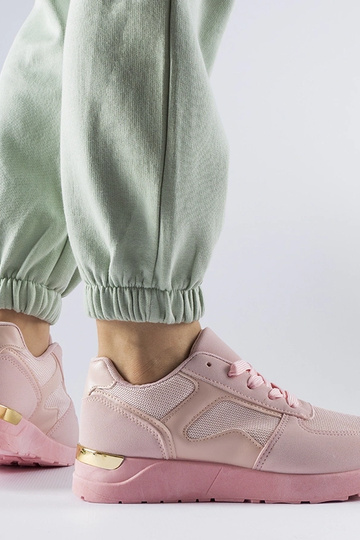 Calçados esportivos... 2