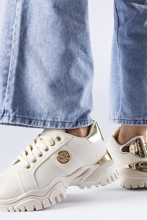 Tênis bege com solado Arpaia enorme