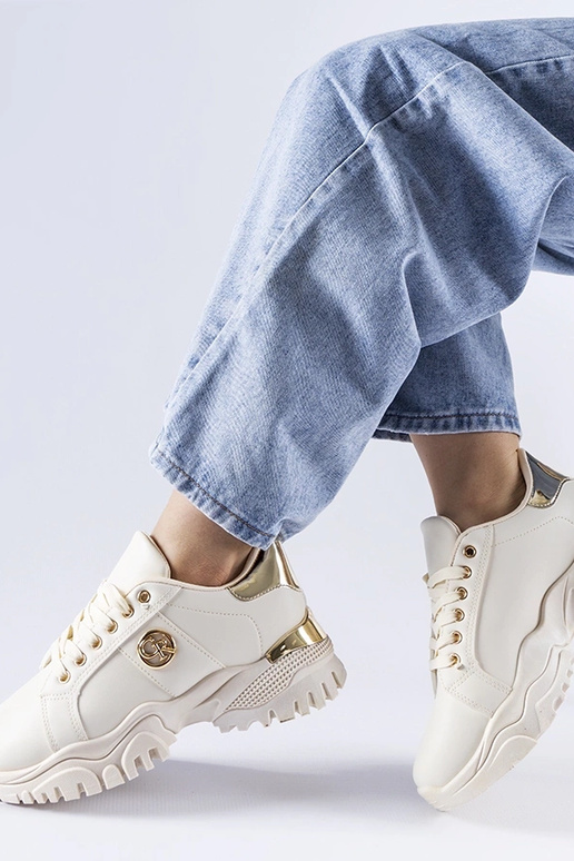 Tênis bege com solado Arpaia enorme