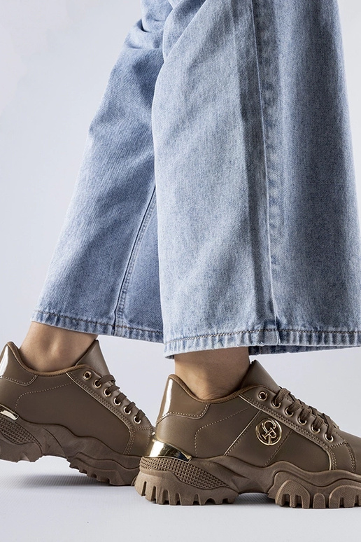 Tênis marrom com solado Arpaia enorme