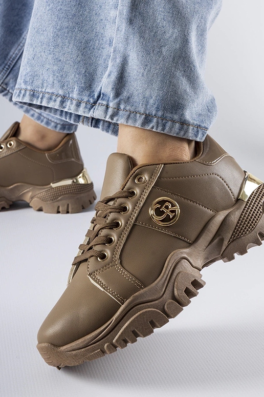 Tênis marrom com solado Arpaia enorme