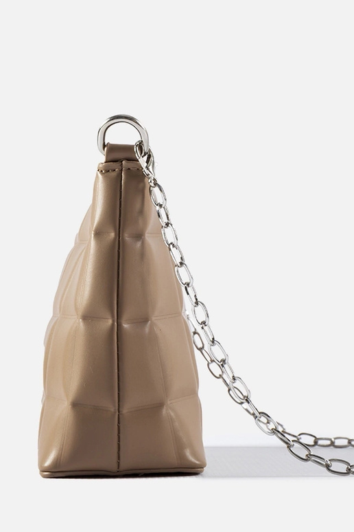 Bolsa acolchoada bege com corrente Laas