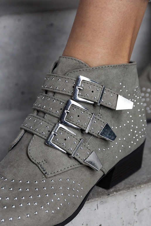 Botins decorativos verdes com salto...