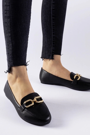 Mocassim preto com fivela...