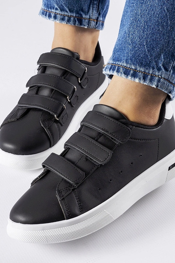 Tênis preto com velcro Paré - sola branca 2